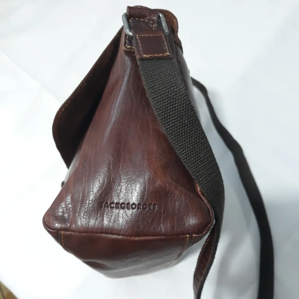 Jack Georges Vintage Genuine Leather Classic Brown Messenger/Crossbody Bag